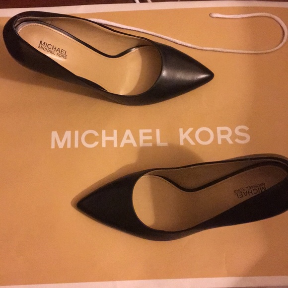 Michael kors black heels size 8.5M - Picture 2 of 5